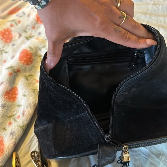 Black and gold vintage crossbody bag - Picture 5 of 9